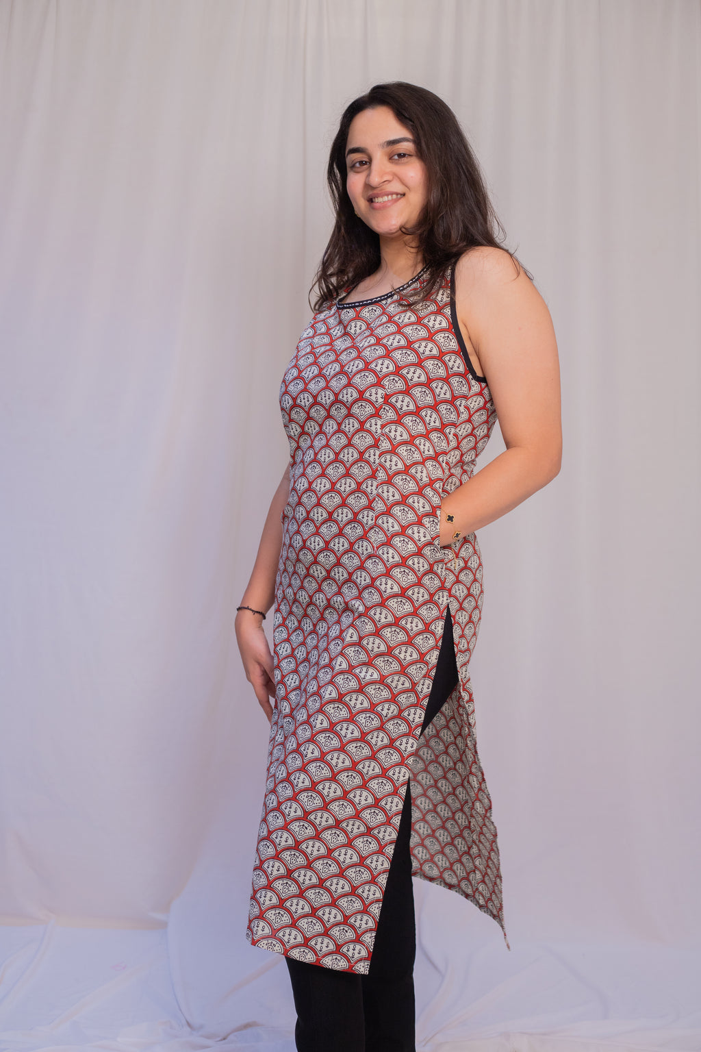 Pankhuri - Red