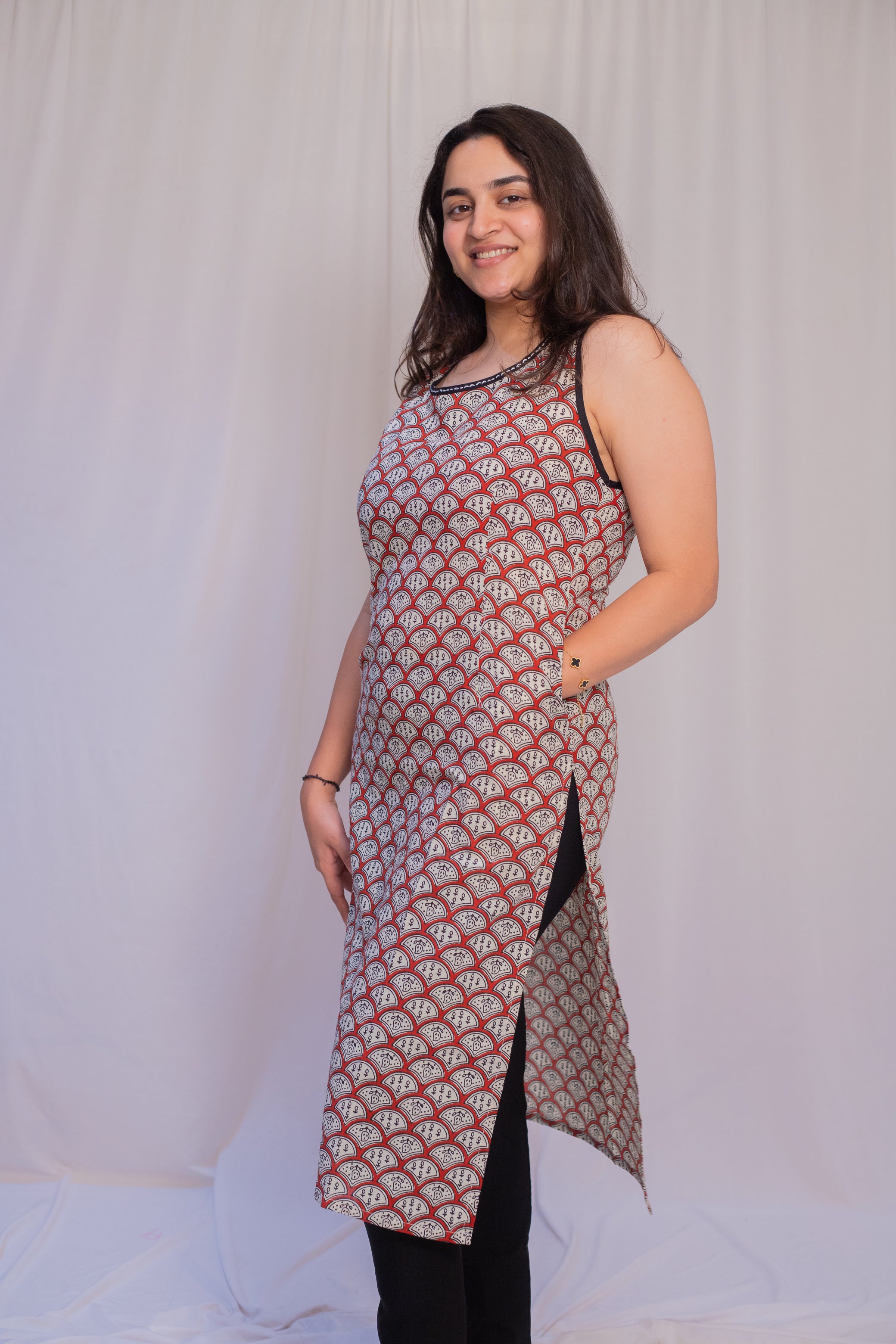 Pankhuri - Red