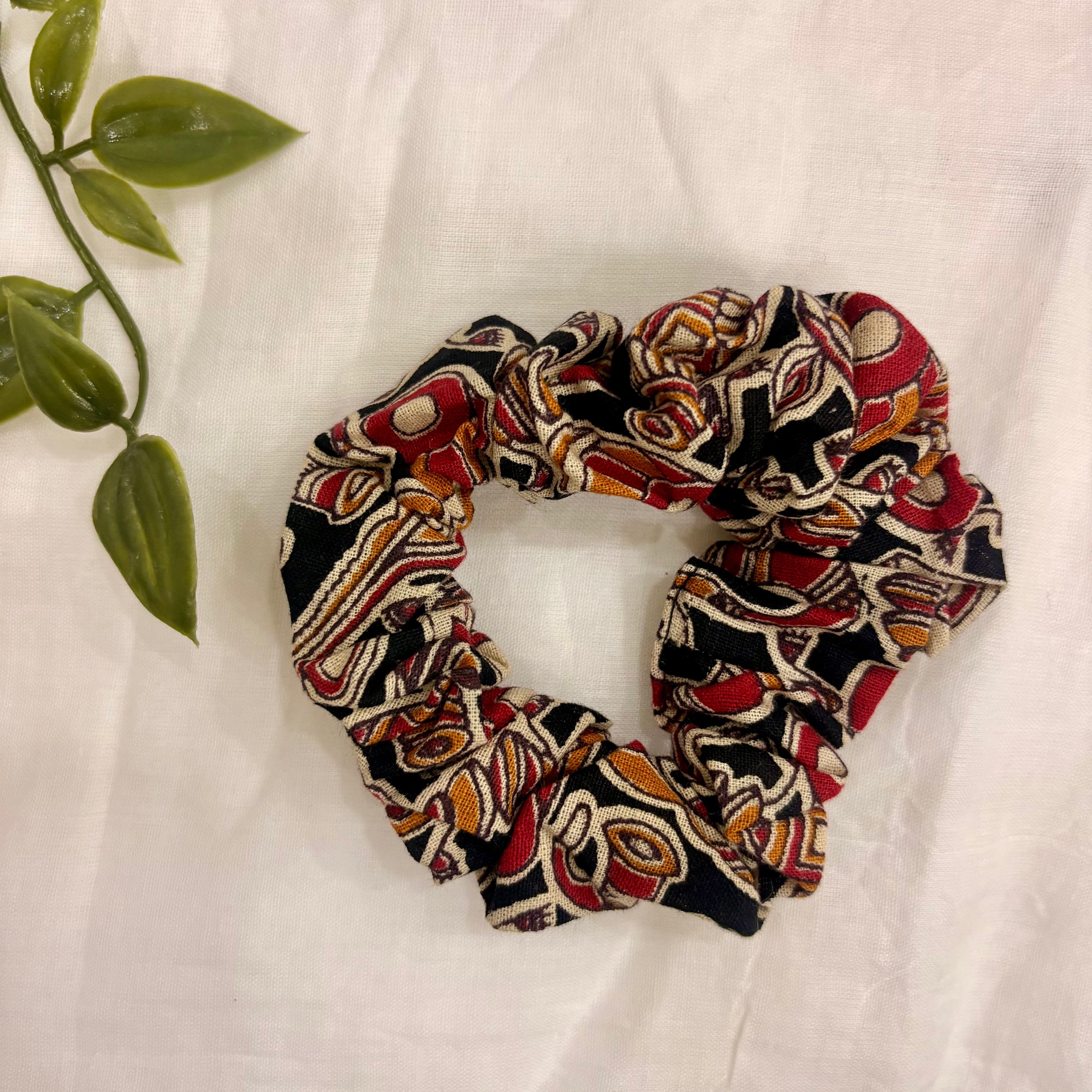 Mehfil Scrunchie